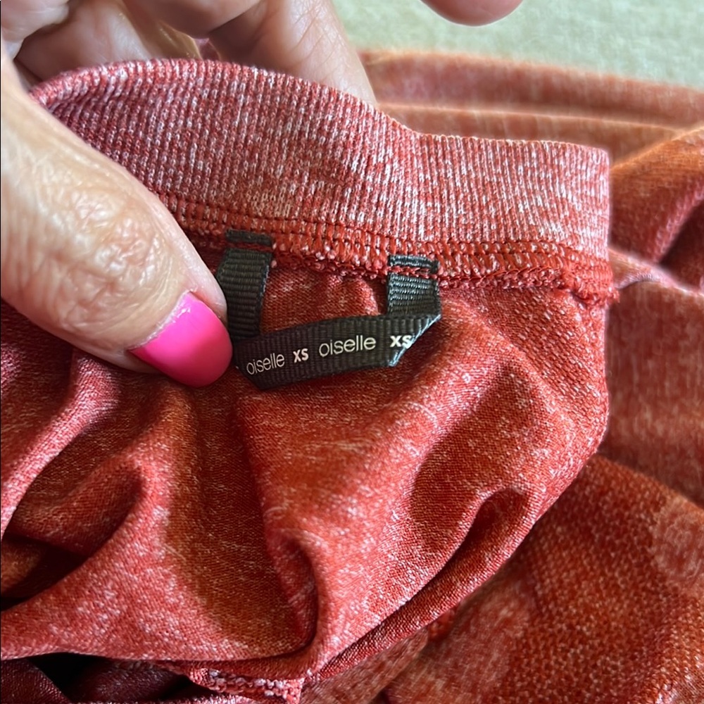 Oiselle Maroon Heathered Crew Neck Top, Brick 🧱 color, women sporty top. - Picture 10 of 10